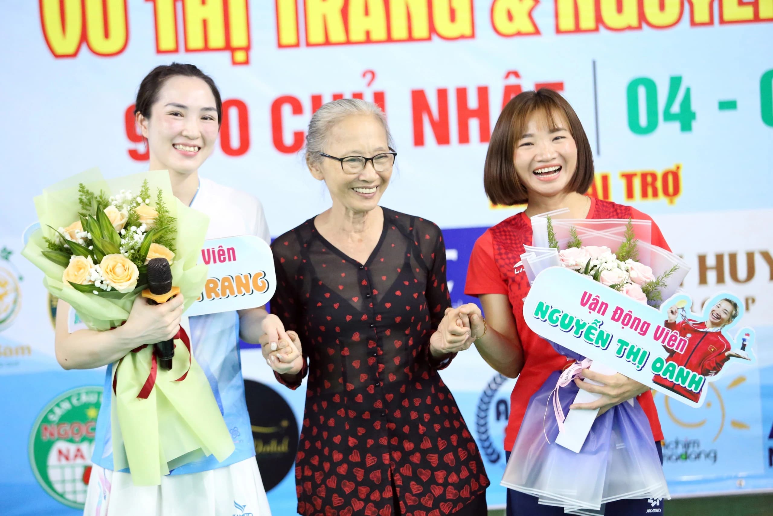 VICTEC đồng hành SEA Games 33: Trao tặng 200 áo thể thao ký tặng từ Nguyễn Thị Oanh & Vũ Thị Trang